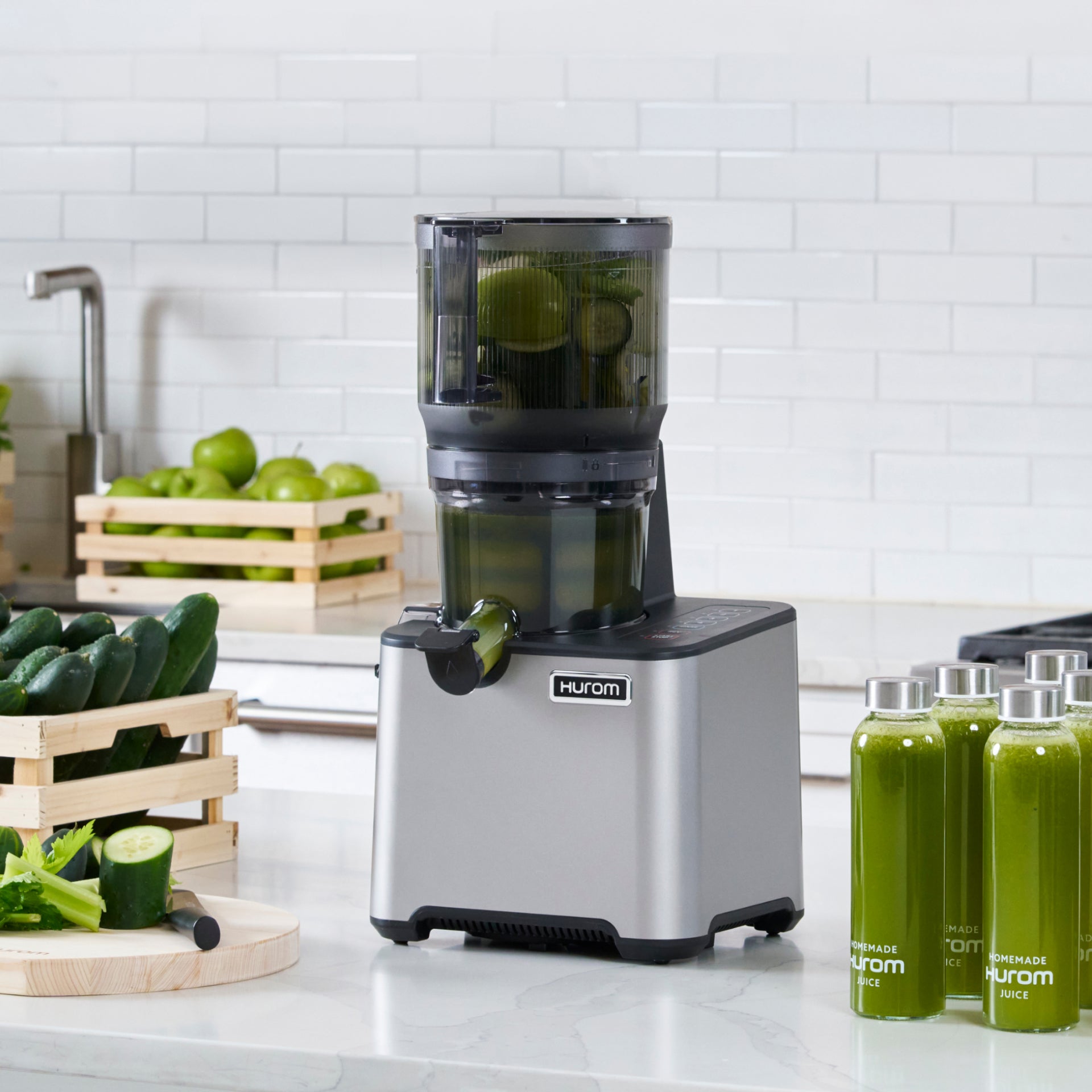 Hurom CP50 Commercial Slow Juicer Anwendung Gastronomie