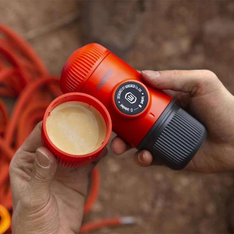 Wacaco Nanopresso | Tragbare Espressomaschine inkl. Schutzhülle
